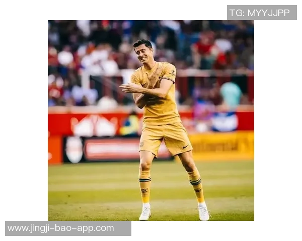 四月出生的足球巨星们 盘点他们的辉煌成就与成长历程